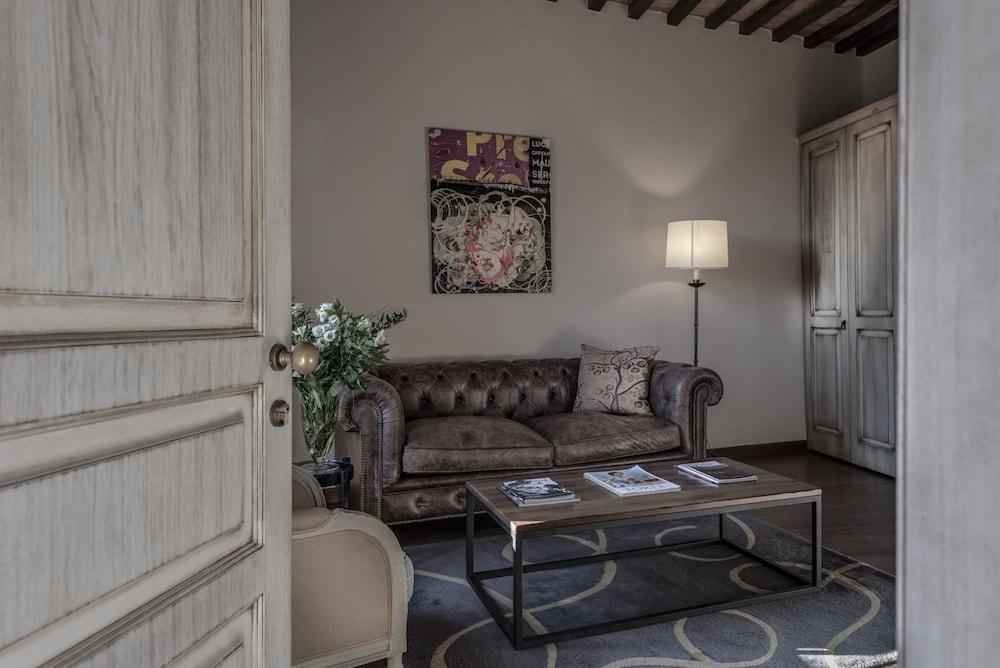 Castel Monastero - The Leading Of The World 5*